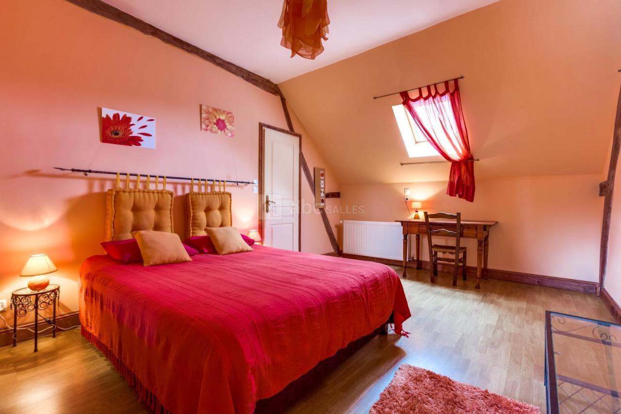 Bed and Breakfast La Ferme De L'Isle Et Sa Roulotte Avaray Exterior foto